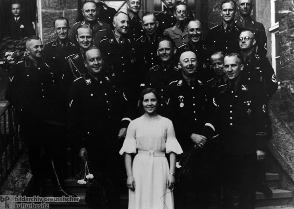 Group Photo of an SS Wedding on the Grounds of the Main Office for Race and Settlement (1936)